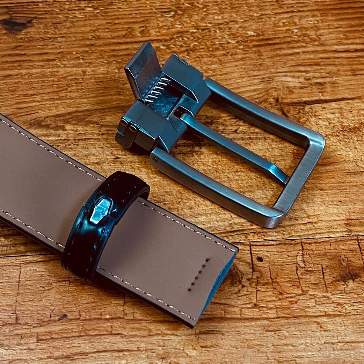 牛革 調整可 イタリアンレザー フリーサイズ カジュアル メンズ ベルト ビジネス 紳士 スーツ 新品 本革 一円　1円　ブラック　黒_画像6