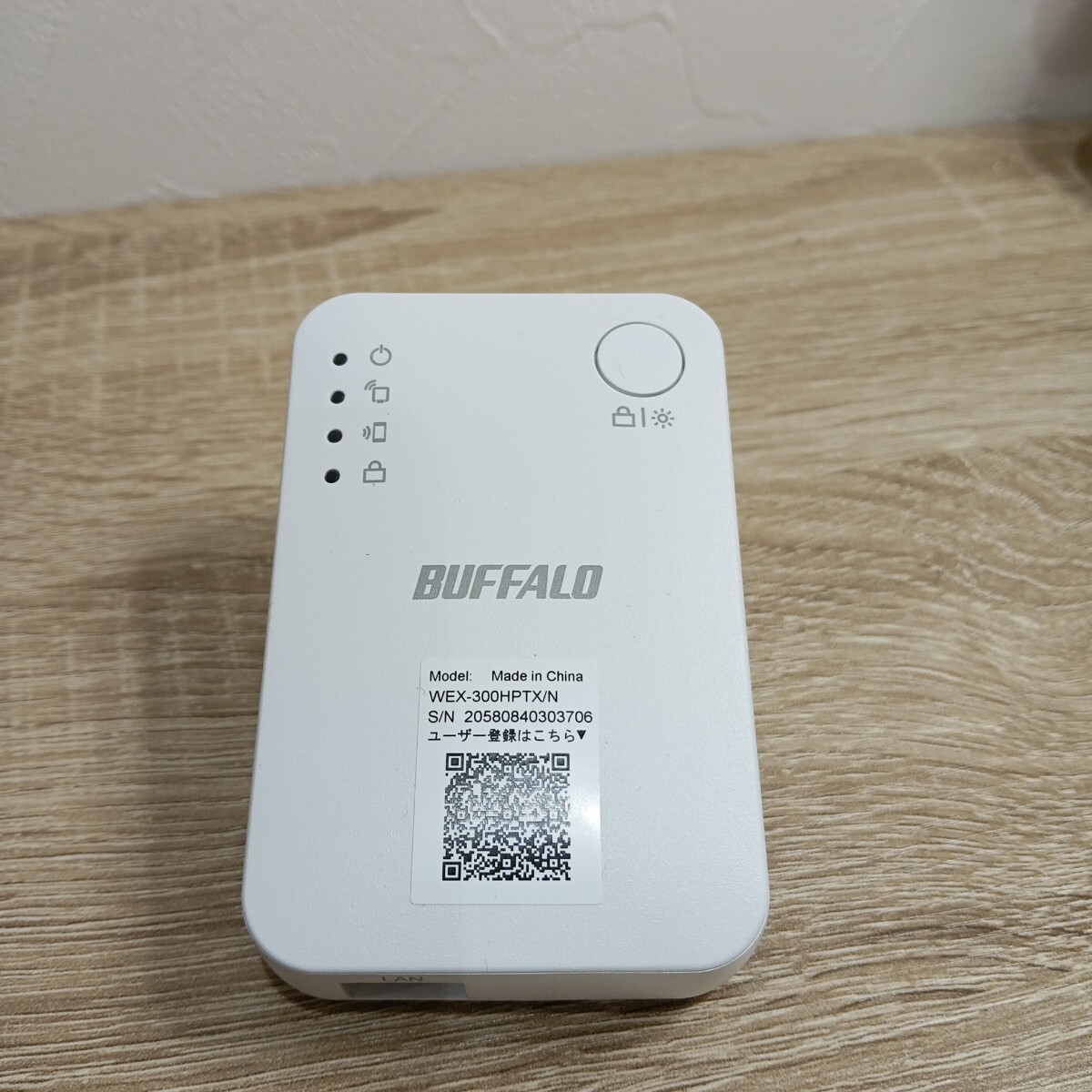 バッファロー BUFFALO WiFi 中継機 WEX-330-HPTX/N コンセント直挿し 無線LAN 現状品 1円スタート_画像2