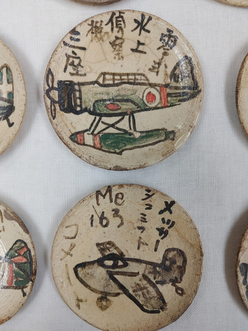 昭和戦中期 美濃焼 神棚皿10枚 軍記物 三国同盟国『メッサーシュミット』等の銘々皿10枚 旧日本軍偵察機など 検 世界大戦太平洋戦争の画像2