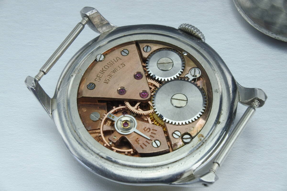 赤機械当時高級機☆1956年製　　SEIKO （SEIKOSHA）SUPER１５石　変わり文字盤　赤機械　手巻紳士腕時計　不動品　OH必要_画像3