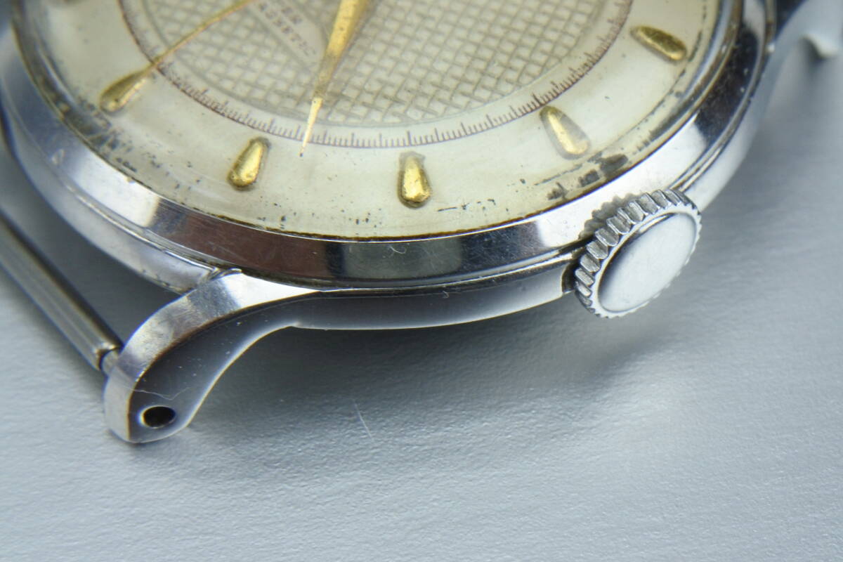 赤機械当時高級機☆1956年製　　SEIKO （SEIKOSHA）SUPER１５石　変わり文字盤　赤機械　手巻紳士腕時計　不動品　OH必要_画像10