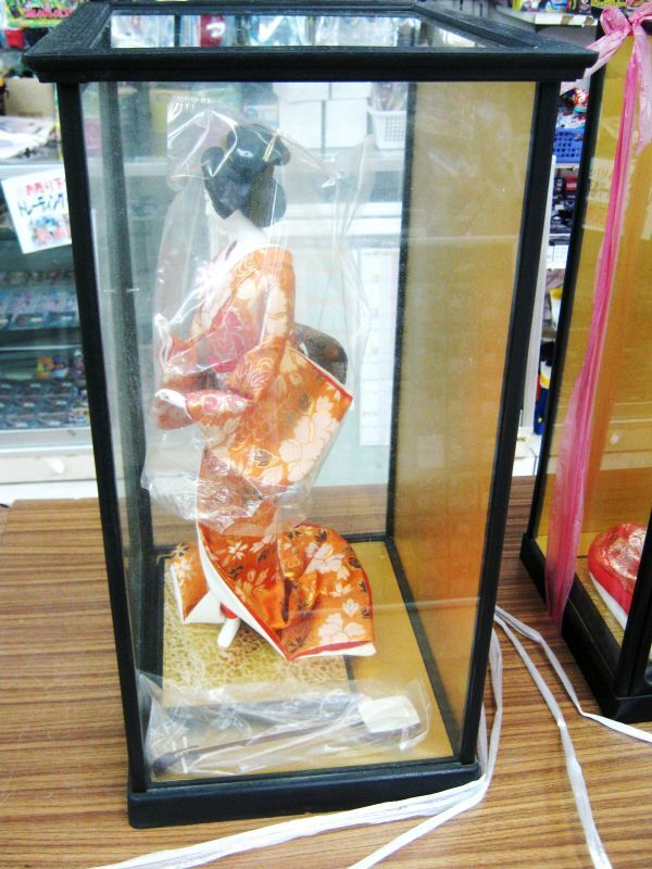 廃盤品　昔の品　希少品　日本人形　尾山人形　三味線　着物　ガラスケース　52cm 昭和　未使用　＃9050_画像8
