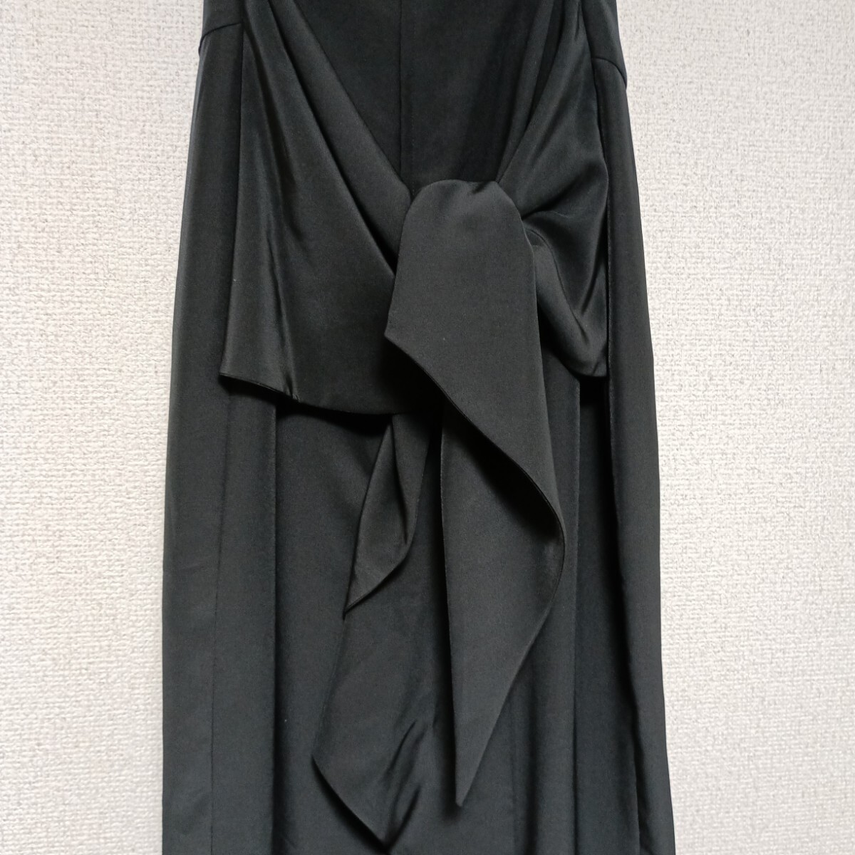 美品☆DressBlack☆オフショルダーデザインロングワンピース ブラック 黒 BLK ワンショルダー ブラック系_画像7