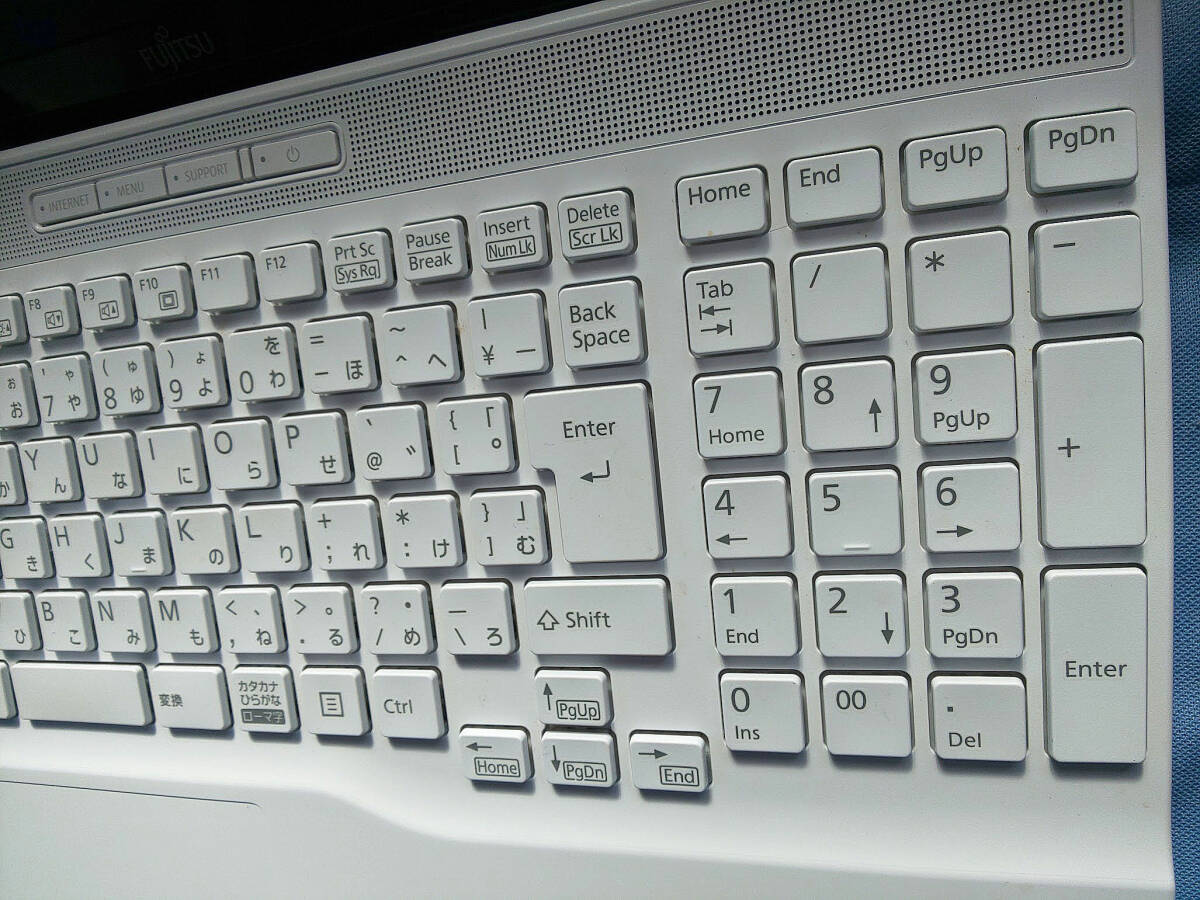 美白 LIFEBOOK AH49/E ハイスペック Core i5-10210U (4コア/8スレッド)/NVMe512GB/8GB/Blu-ray/FHD/MSOffice_画像4