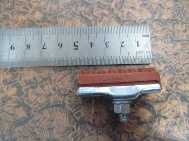 (^-^) 〒180円 ブレーキシュー 2個 ★ブラウン ジャンク 長期保管品 【千葉市・パパチャリ】_画像6