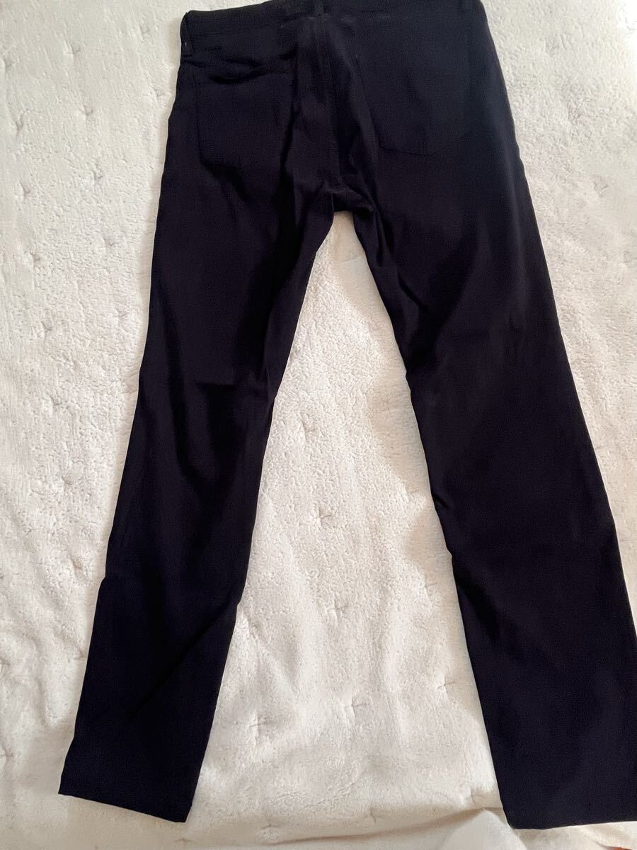 ★ユニクロ★ベロア　レギンスパンツ　２８サイズ（７１ｃｍ）　濃紺　伸縮性あり_画像4