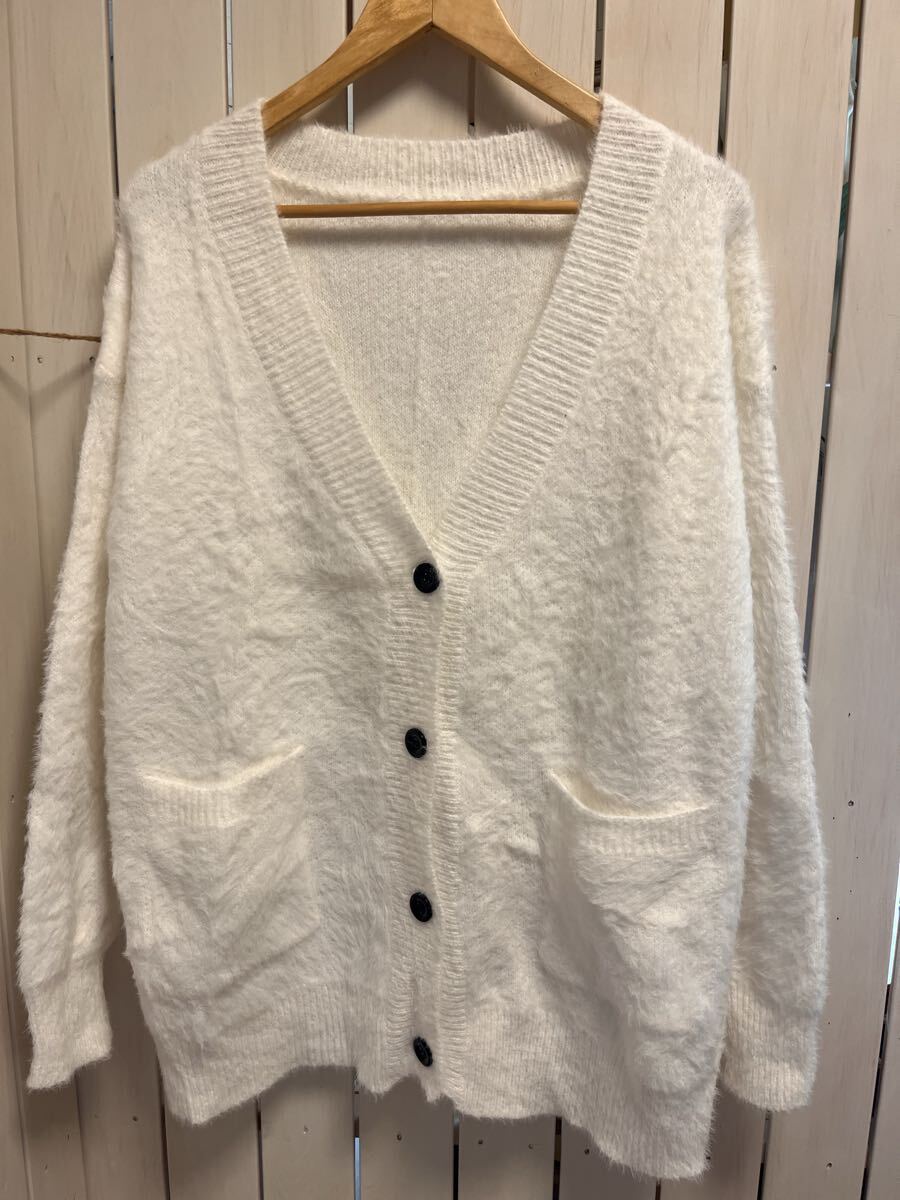 ★未使用★V襟カーディガン 白 オーバーサイズ(大きなサイズ)_画像1