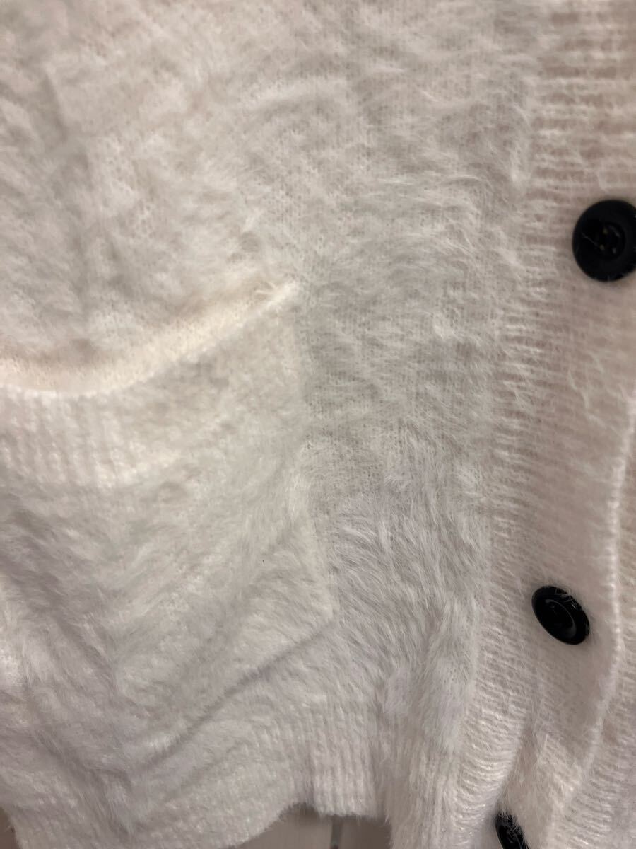 ★未使用★V襟カーディガン 白 オーバーサイズ(大きなサイズ)_画像3