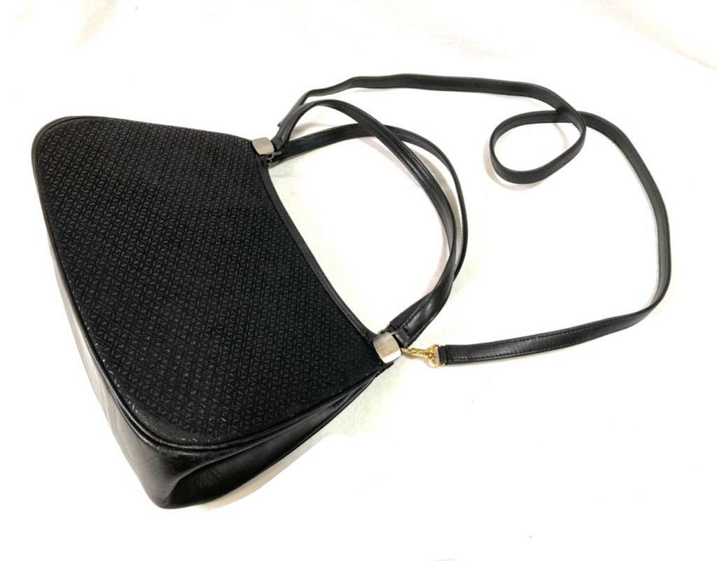 日本伝統工芸 印傳屋 印伝 漆付け 鹿革 がま口式　2way ショルダーバッグ 瓢箪柄 黒_画像3