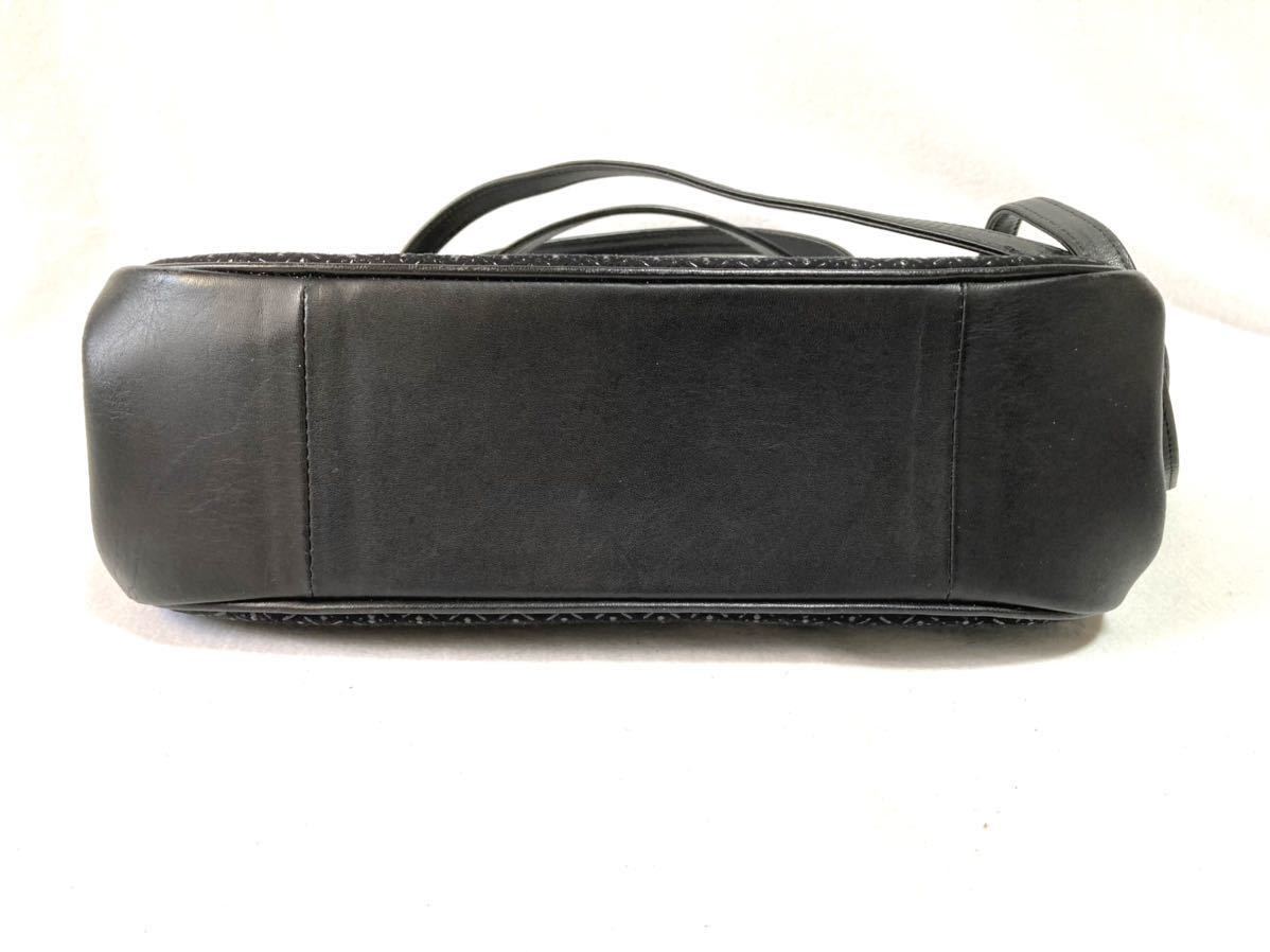 日本伝統工芸 印傳屋 印伝 漆付け 鹿革 がま口式　2way ショルダーバッグ 瓢箪柄 黒_画像6