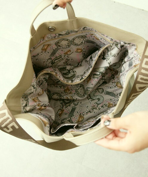 美品 SWASH LONDON × イアパピヨネ 2WAY レザー ショルダーバッグ 大容量 A4サイズ _画像5