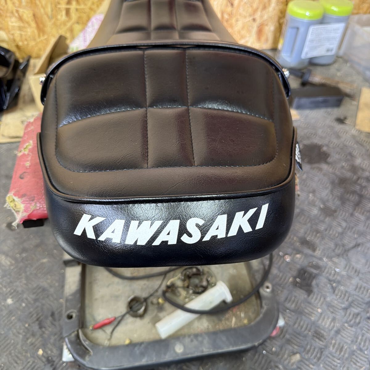 Z900RS 川口シート　美品 川口シート 黒　ゲルザブ カワサキ　純正シートベース_画像3