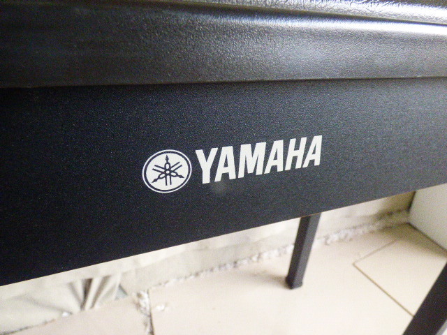 む478●ヤマハ ピアノ椅子●即決!/YAMAHA/黒/背もたれなし/高さ調節不可/詳細写真複数あり_画像4