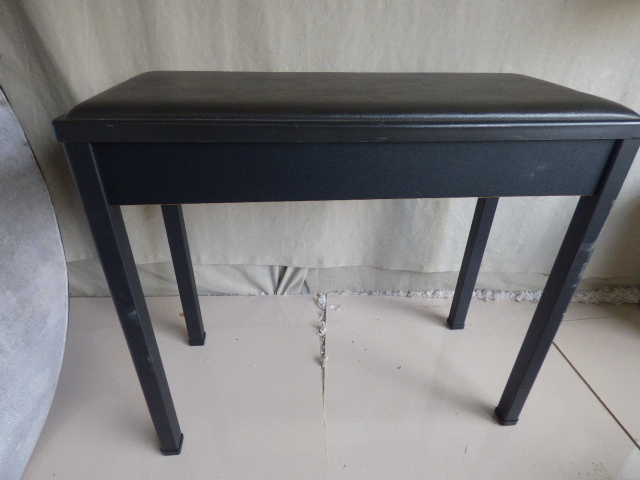 む478●ヤマハ ピアノ椅子●即決!/YAMAHA/黒/背もたれなし/高さ調節不可/詳細写真複数あり_画像5