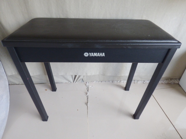 む478●ヤマハ ピアノ椅子●即決!/YAMAHA/黒/背もたれなし/高さ調節不可/詳細写真複数あり_画像1