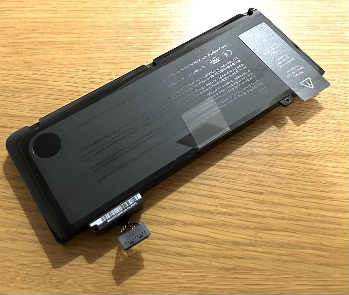 充放電少約 31回 大容量 約5240mAh Apple純正バッテリー 動作良好 MacBook Pro 13 inch 2009 2010 2011 2012 A1278(型番A1322)の画像2