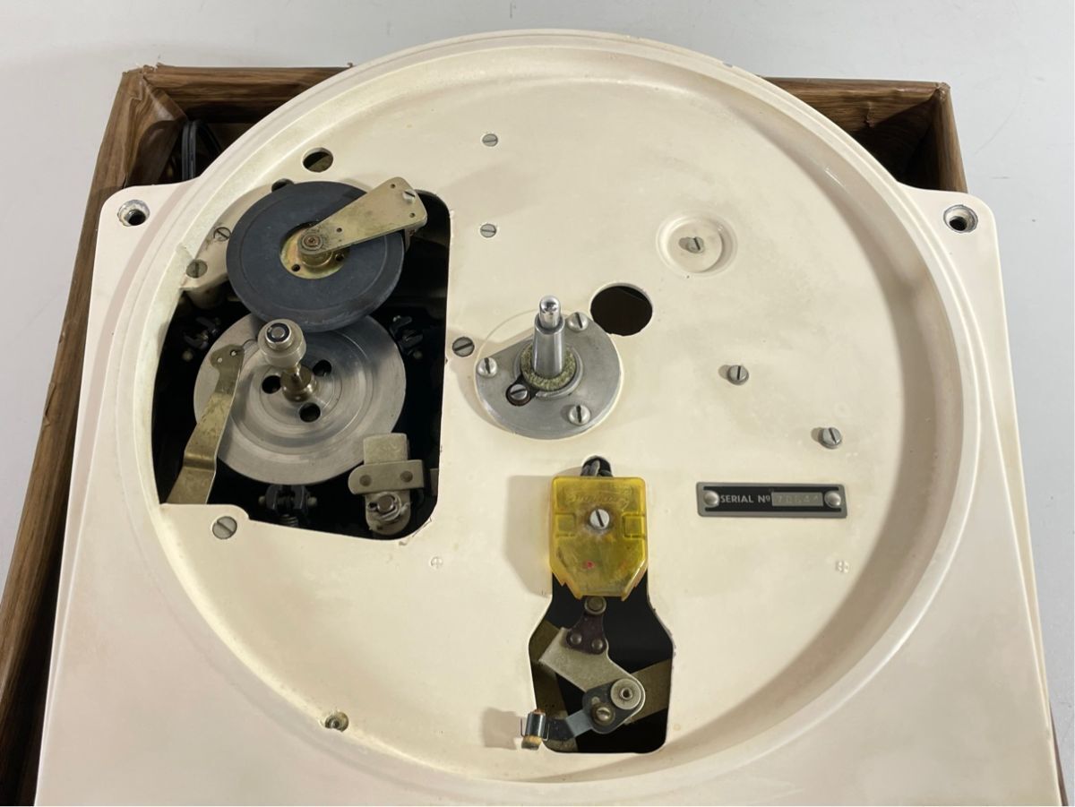 n8720 動作品 GARRARD ガラード 301 ターンテーブル 50Hz仕様 キャビネット固定ネジ付_画像6