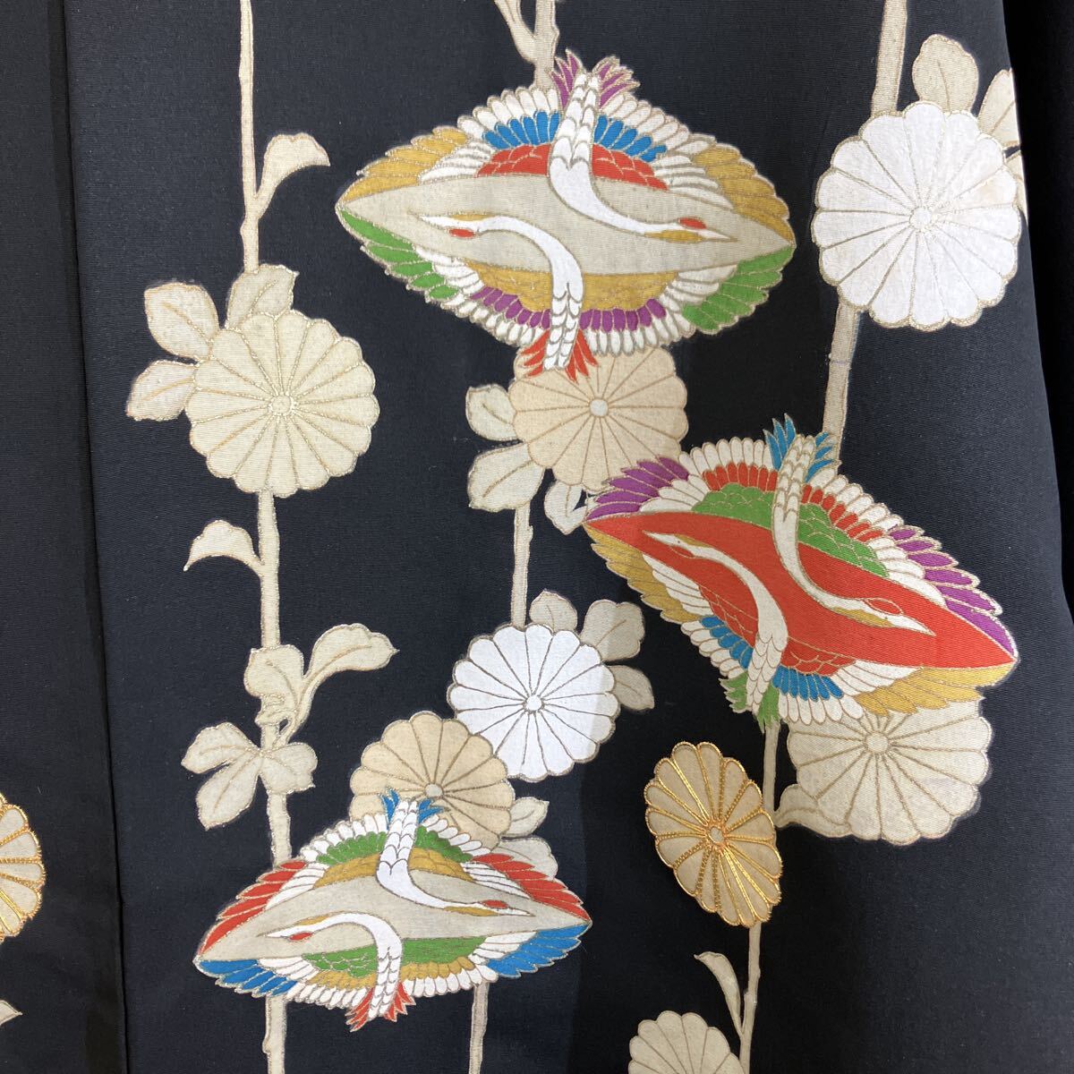 一右衛門No 2570 羽織 25枚まとめ売り 黒羽織 縫い取り 金通し 総絞り 刺繍 京友禅 正絹着物 大量まとめ売り大処分_画像2