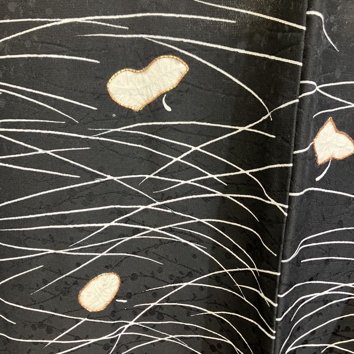 一右衛門No 2570 羽織 25枚まとめ売り 黒羽織 縫い取り 金通し 総絞り 刺繍 京友禅 正絹着物 大量まとめ売り大処分_画像4