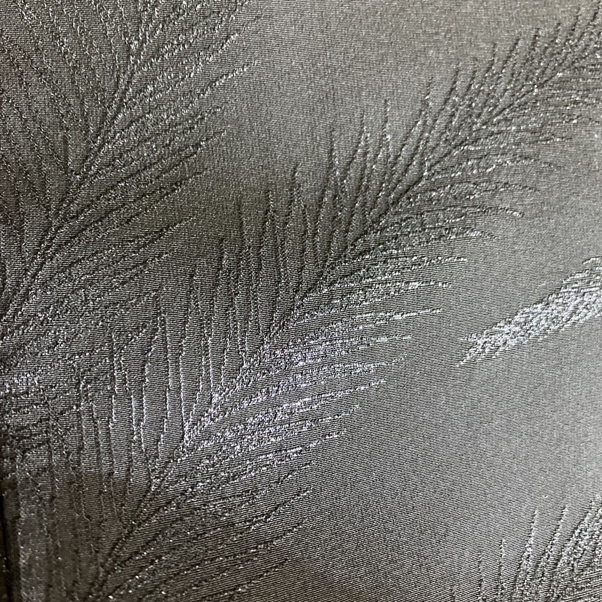 一右衛門No 2570 羽織 25枚まとめ売り 黒羽織 縫い取り 金通し 総絞り 刺繍 京友禅 正絹着物 大量まとめ売り大処分_画像5