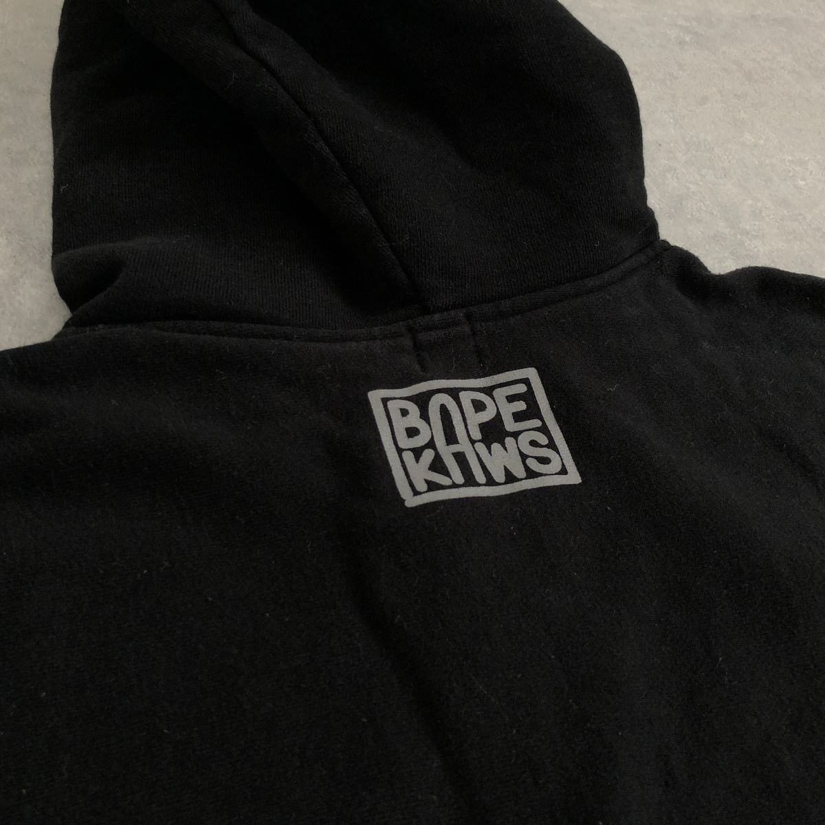 BAPE x KAWS●コラボ フルジップ スウェット パーカー●エイプ カウズ_画像4