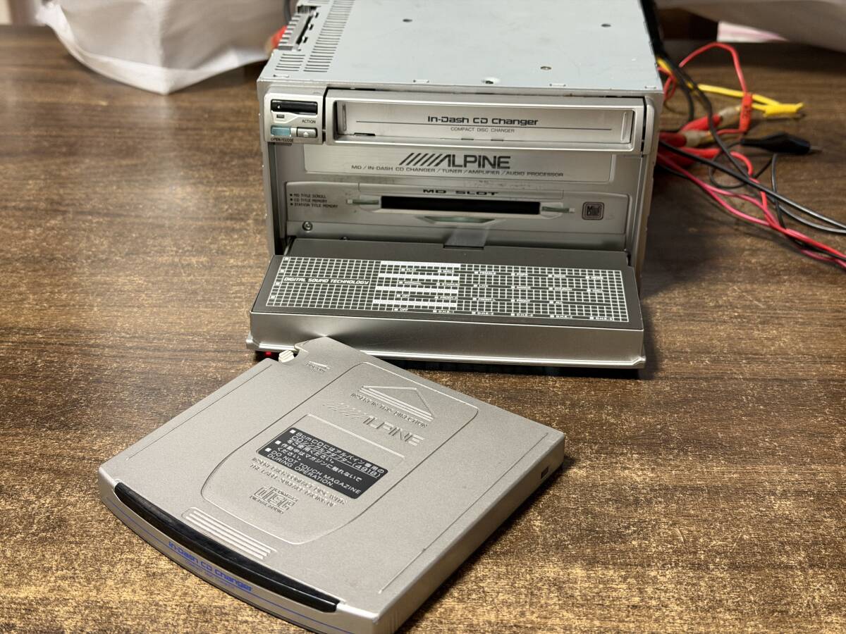 メンテ動作品□アルパイン製2DIN 3CD/MDデッキ MDA-W892J 動作確認済 1998年モデル_画像3