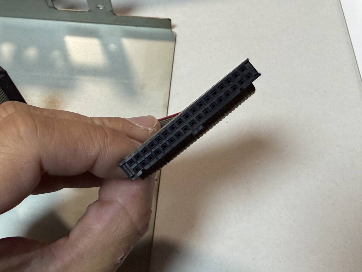 当時物□シャープ・X68000 XVI(CZ-634C-TN)純正FDD取り付け用ステー&FDD接続ケーブル_画像4