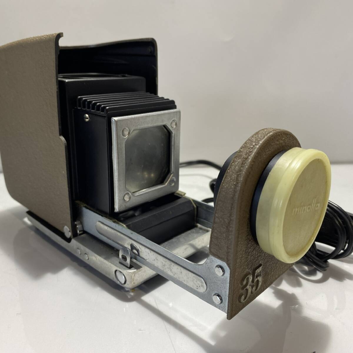minolta ミノルタ Mini35 スライド映写機 ジャンク品　[管理No.：O10819_C3_60]_画像3