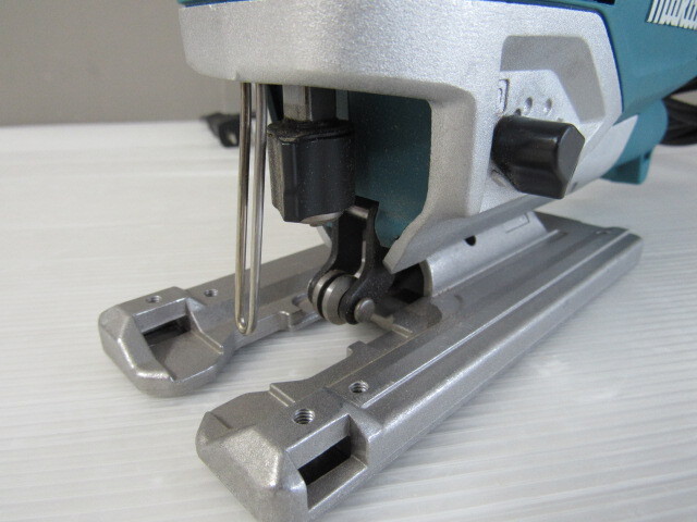 [ б/у товар / текущее состояние товар ] Makita Makita лобзик JV0600