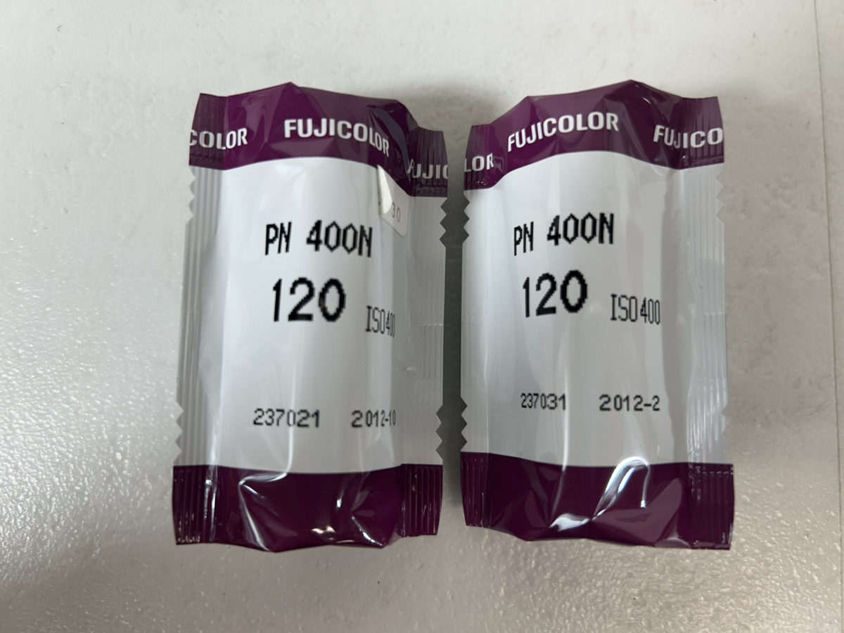 12072-092*1 иен ~/ камера плёнка 5 шт суммировать /Kodak/PORTRA 400 220 5шт.@ упаковка /Kod160NC120 2 шт /FUJIFILM PN400N 120 2 шт / нераспечатанный / окончание срока действия *