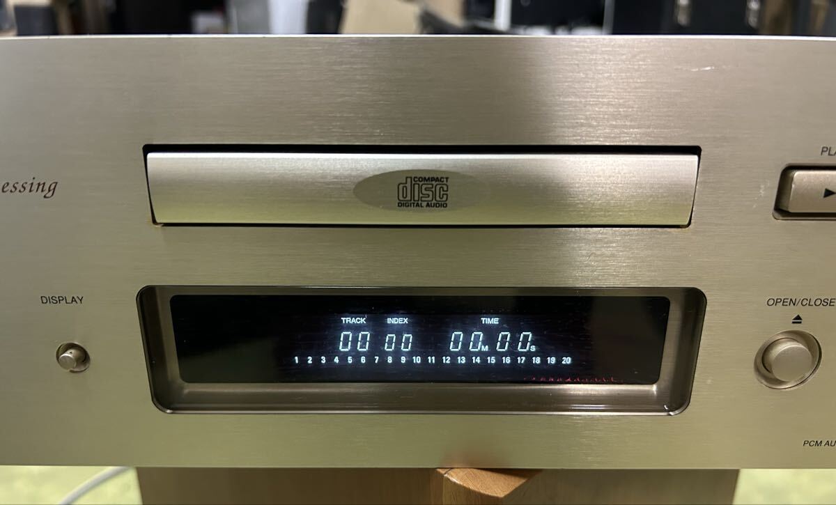 ★DENON CDプレイヤー DCD-1650AZ 通電確認済 CDプレーヤー　1円スタート_画像2
