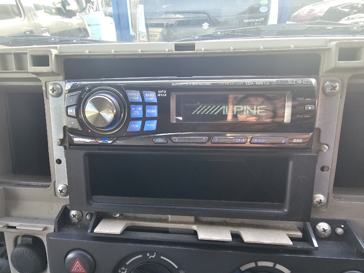 ★ALPINE CDA-9857Ji CDプレーヤー_画像1