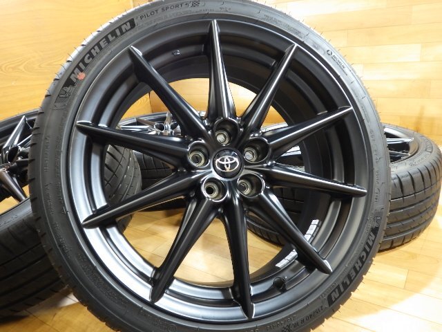 美品! バリ山! トヨタ GR86 ZN8 RZ / スバル BRZ ZD8 SZ 純正 ホイールタイヤ 4本セット 5H-100 18インチ 215/40R18 ミシュラン 2021年製造_画像2