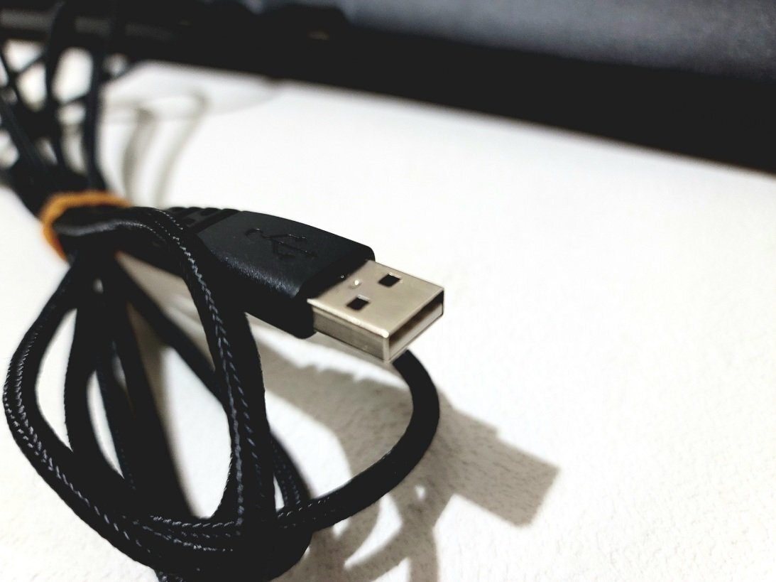 ★美品★ Steel Series APEX ゲーミングキーボード USBキーボード 有線 LEDバックライト内蔵 独自キー 64145 ゲーム ネトゲ PC周辺機器_画像10