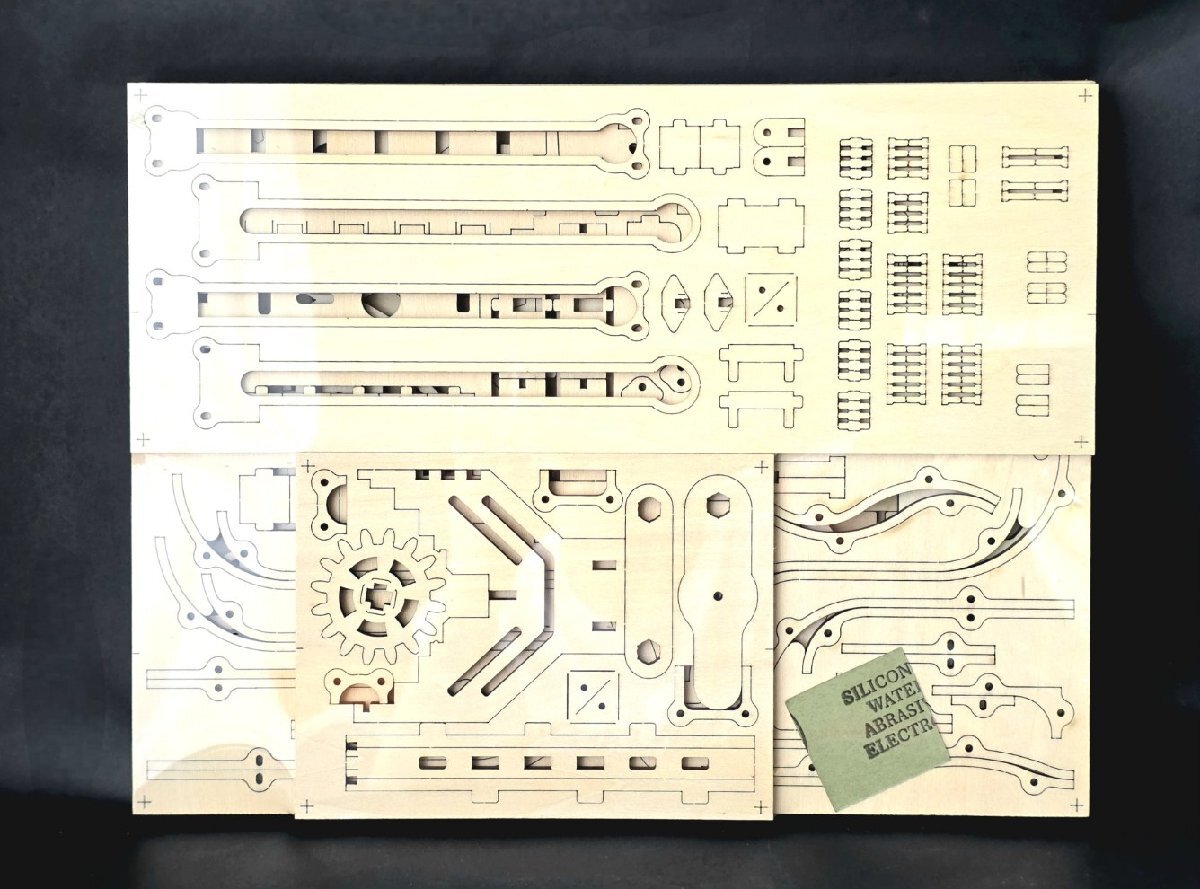★未開封★ MARBLE RUN ウッドパズル LG501 マーブルパルクール マーブルコースター 立体パズル ピタゴラ装置 木製 パーツ 知育 HMY_画像2