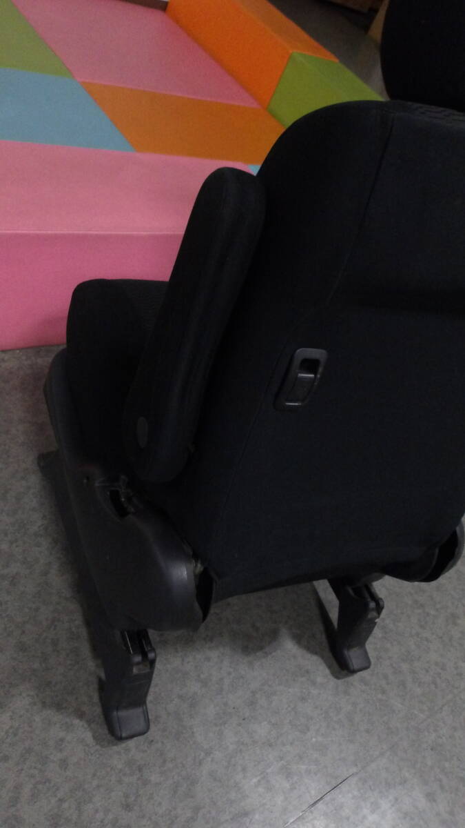 60系ヴォクシーAZR60GトヨタAZR65Gボクシー純正フロント右シート運転席フロントシート座席アームレスト即決即日発送可能！_画像7