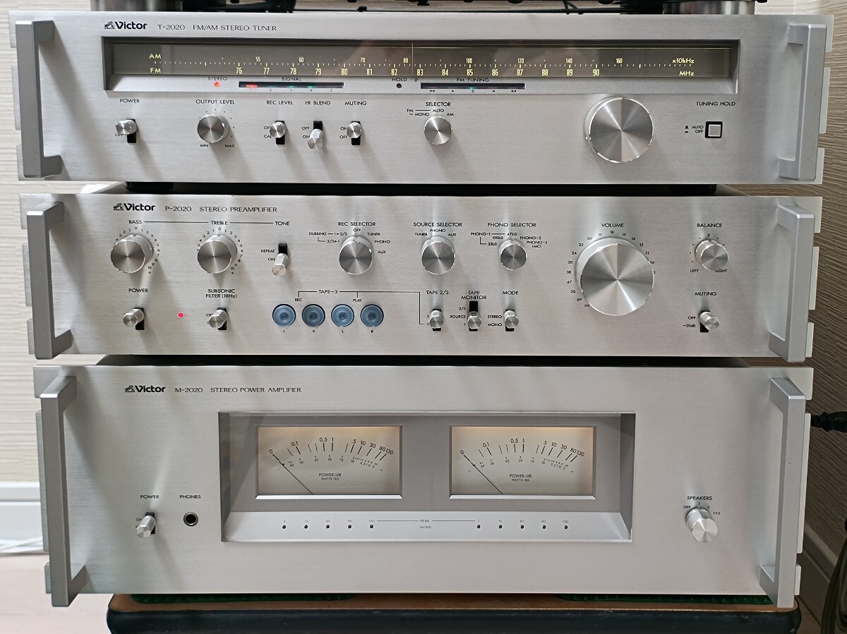 ビクター M-2020 P-2020 T-2020 プリアンプ メインアンプ チューナーセット 動作品 キレイです。_画像2