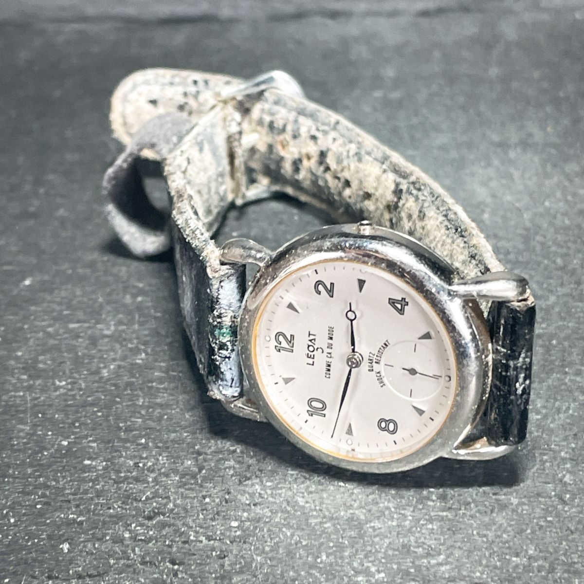 腕時計 アナログ クオーツ 3針 スモールセコンド ホワイト文字盤 レザーバンド ブラック ステンレススチール ユニセックス 男女兼用_画像4