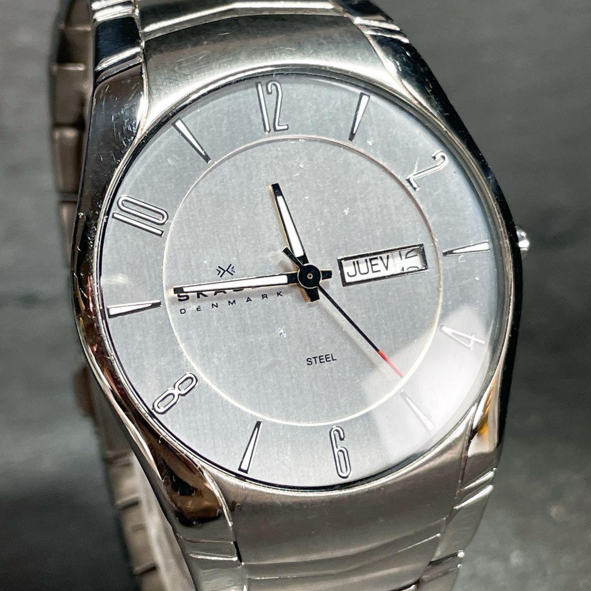 SKAGEN スカーゲン 531XLSXC 腕時計 アナログ クオーツ 3針 カレンダー メタルバンド シルバー ラウンド 新品電池交換済み 動作確認済み_画像2