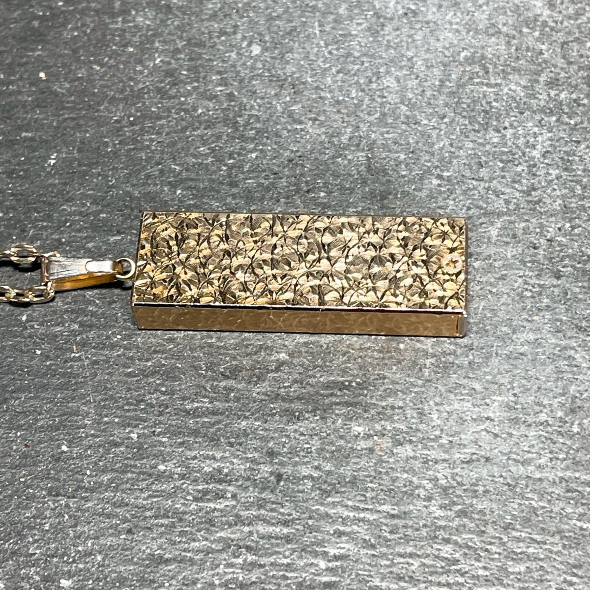 CITIZEN シチズン Q&Q キューアンドキュー 時計 デジタル クオーツ ペンダントウォッチ ゴールド スクエア 新品電池交換済み 動作確認済み_画像2