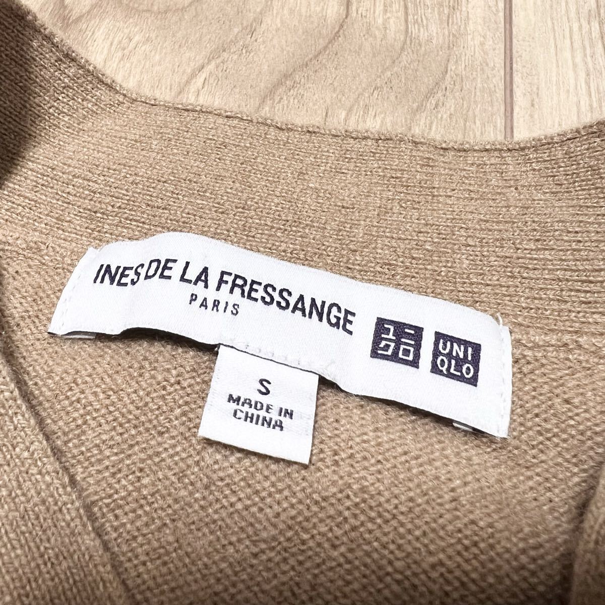 送料360円★カシミア100% 高級 美品 UNIQLO × INES ユニクロ 長袖 カシミヤ Vネック ニット セーター レディース ベージュ サイズS R-8324_画像3
