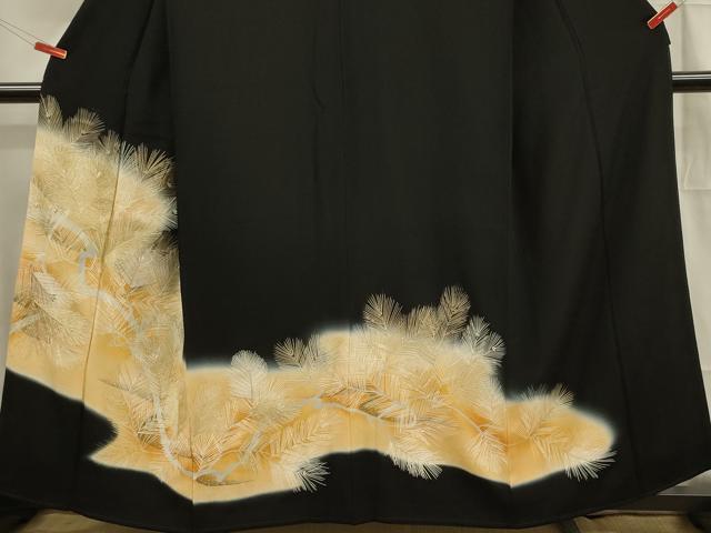 平和屋着物■豪華黒留袖　刺繍　松文　暈し染め　金銀彩　正絹　逸品　DAAS5528we_画像2
