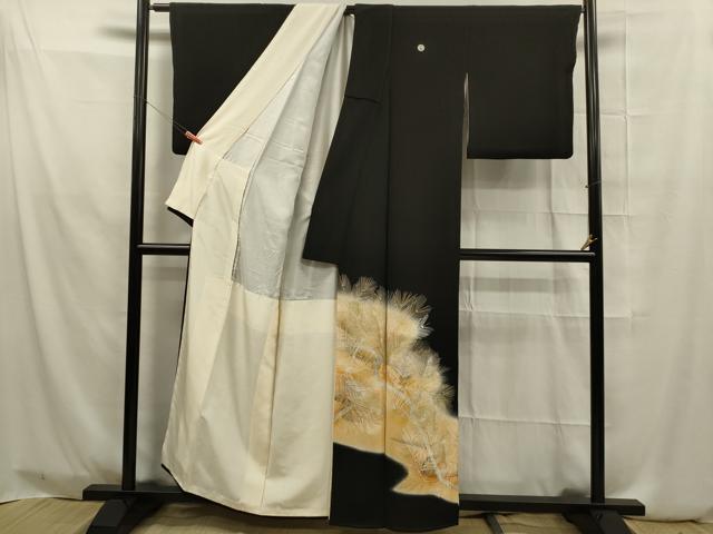 平和屋着物■豪華黒留袖　刺繍　松文　暈し染め　金銀彩　正絹　逸品　DAAS5528we_画像3