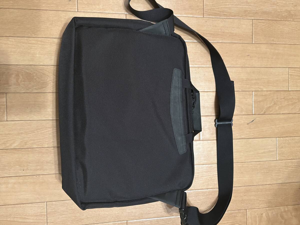 ブリーフィング DELTA SLASHER M ショルダーバッグ_画像3