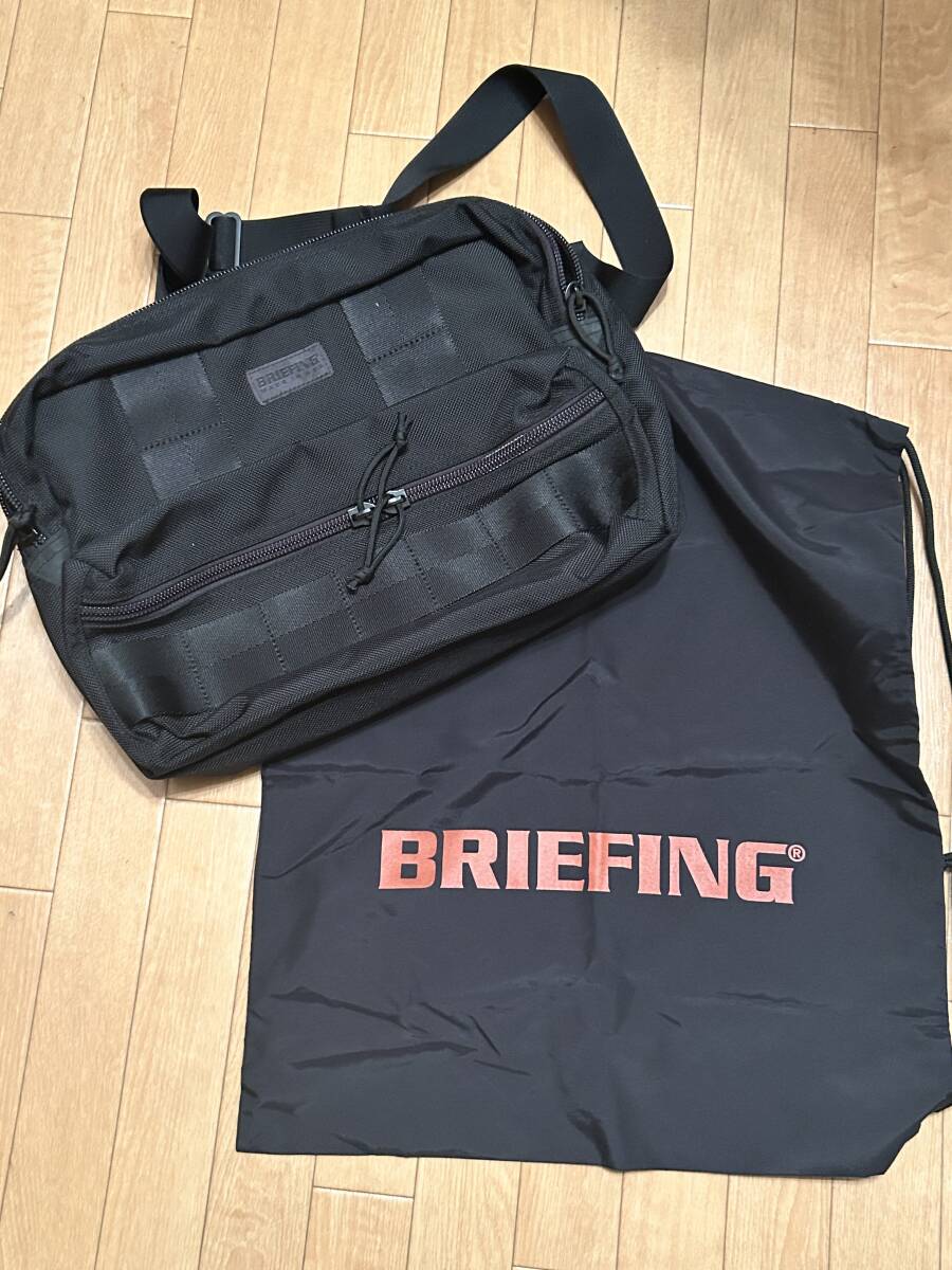ブリーフィング DELTA SLASHER M ショルダーバッグ_画像1