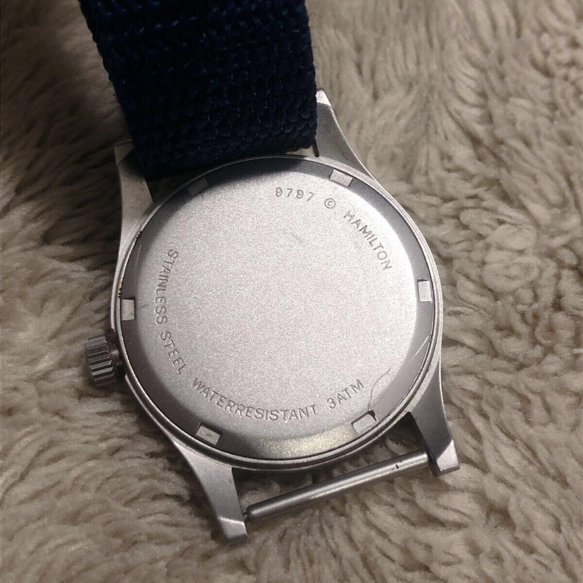 希少★HAMILTON ハミルトン ミリタリーウォッチ カーキフィールド Khaki 錨 イカリ ブルー系 クォーツ 9797 SEIKO製NATOベルト_画像2