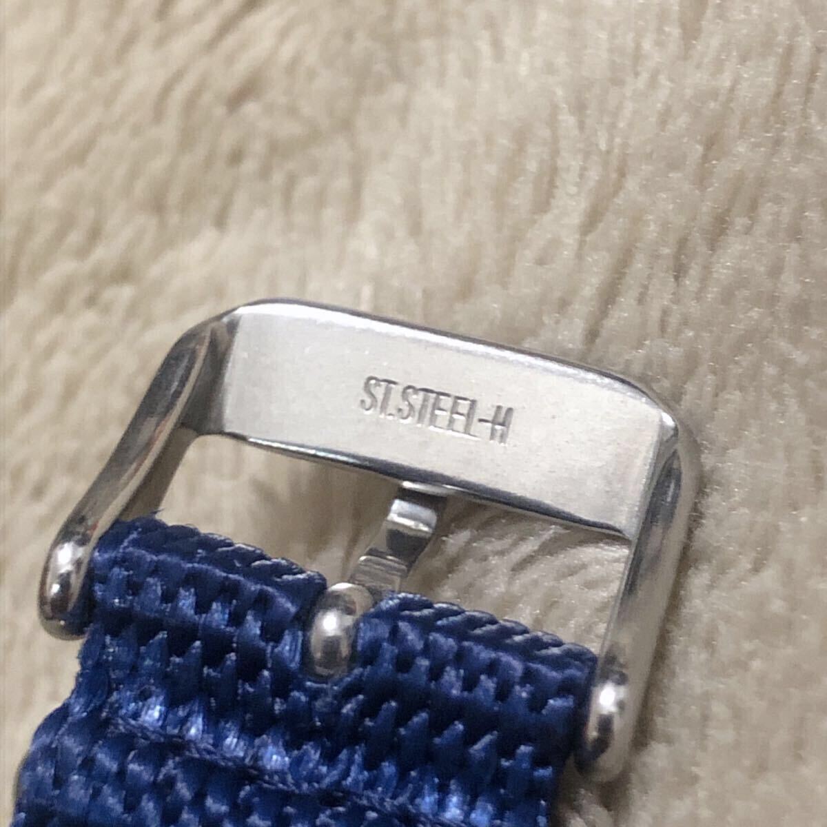 希少★HAMILTON ハミルトン ミリタリーウォッチ カーキフィールド Khaki 錨 イカリ ブルー系 クォーツ 9797 SEIKO製NATOベルト_画像4