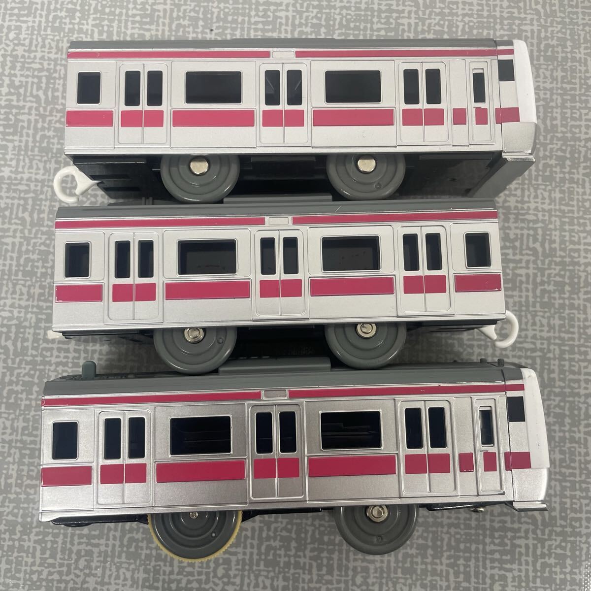 [ работоспособность не проверялась ] Plarail E233 серия столица лист линия Takara Tommy работоспособность не проверялась железная дорога игрушка электропоезд электрический ряд машина 004