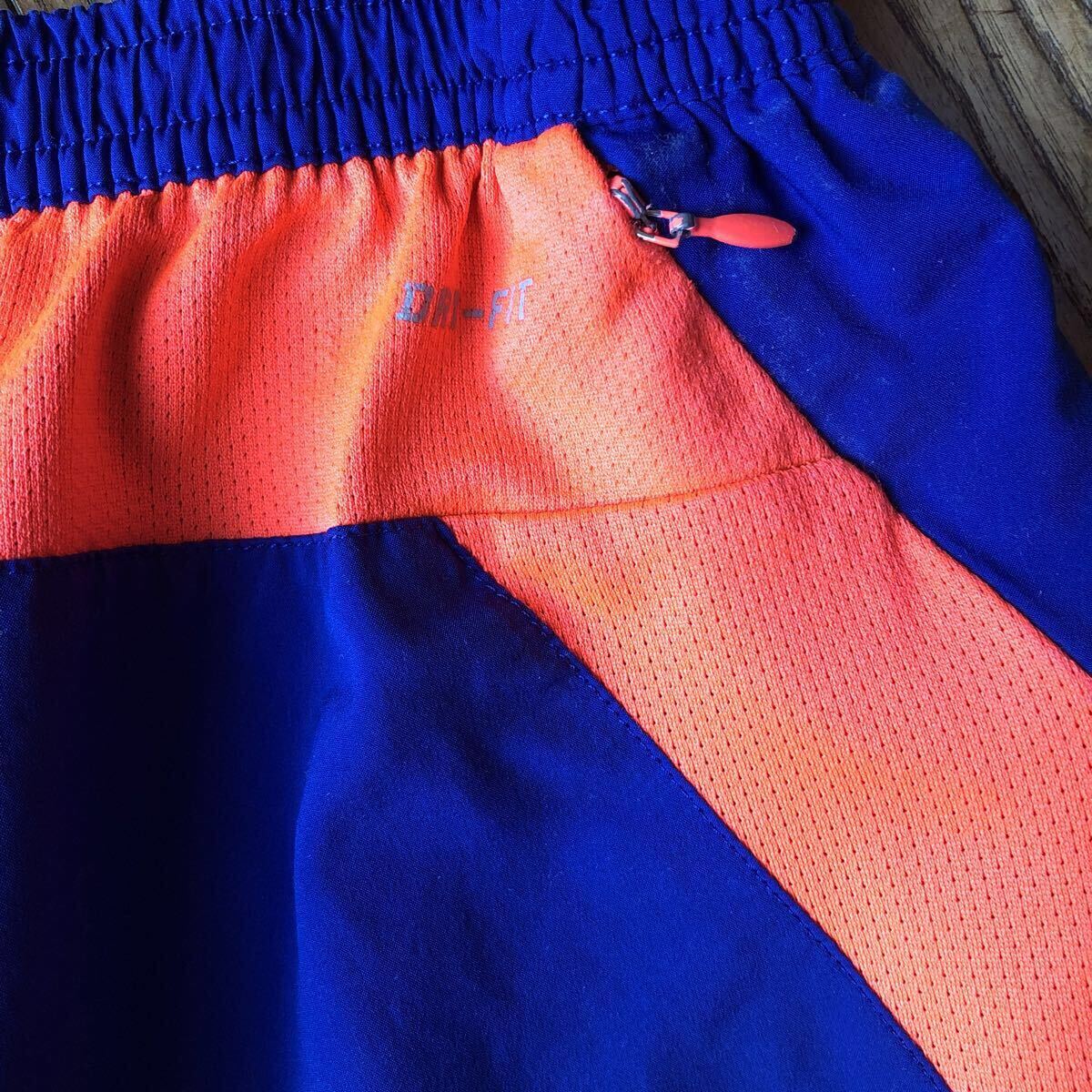 ナイキ（NIKE） ショートパンツ　 ランニングパンツ　 DRI-FIT 　サイズM　ブルー×蛍光オレンジ_画像7