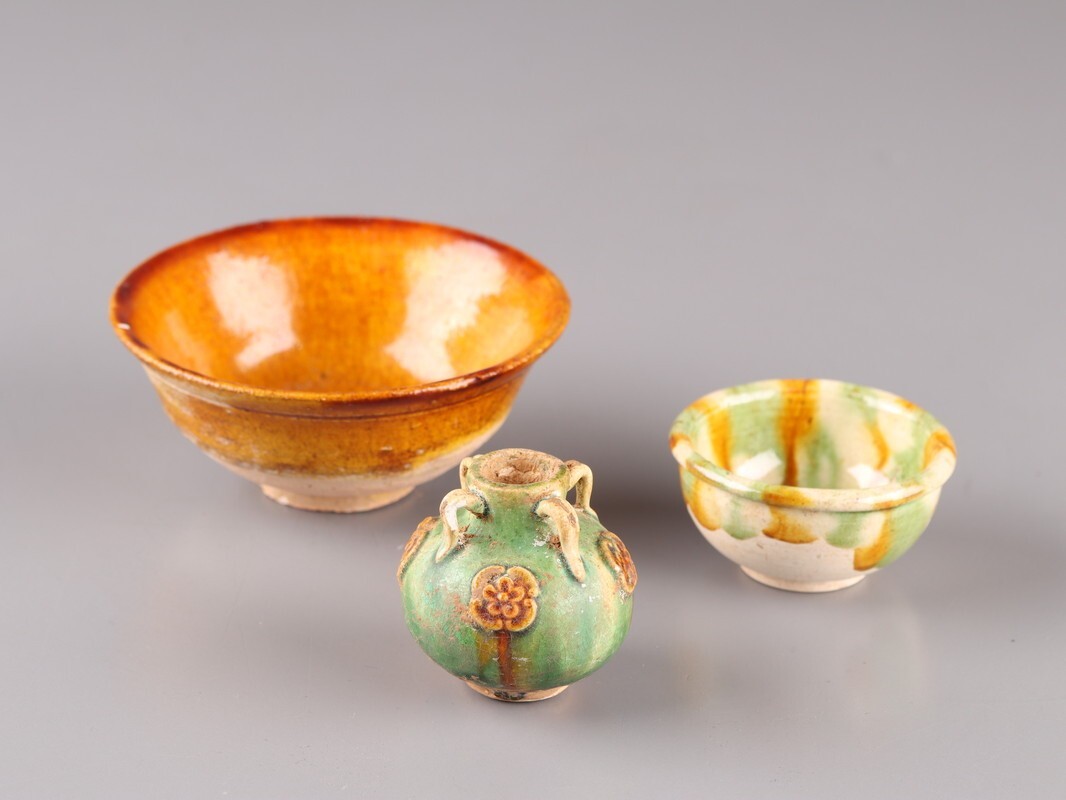 中国古玩 唐物 唐代 唐三彩 茶碗 盃 小壷 三点 時代物 極上品 初だし品 D5366_画像1